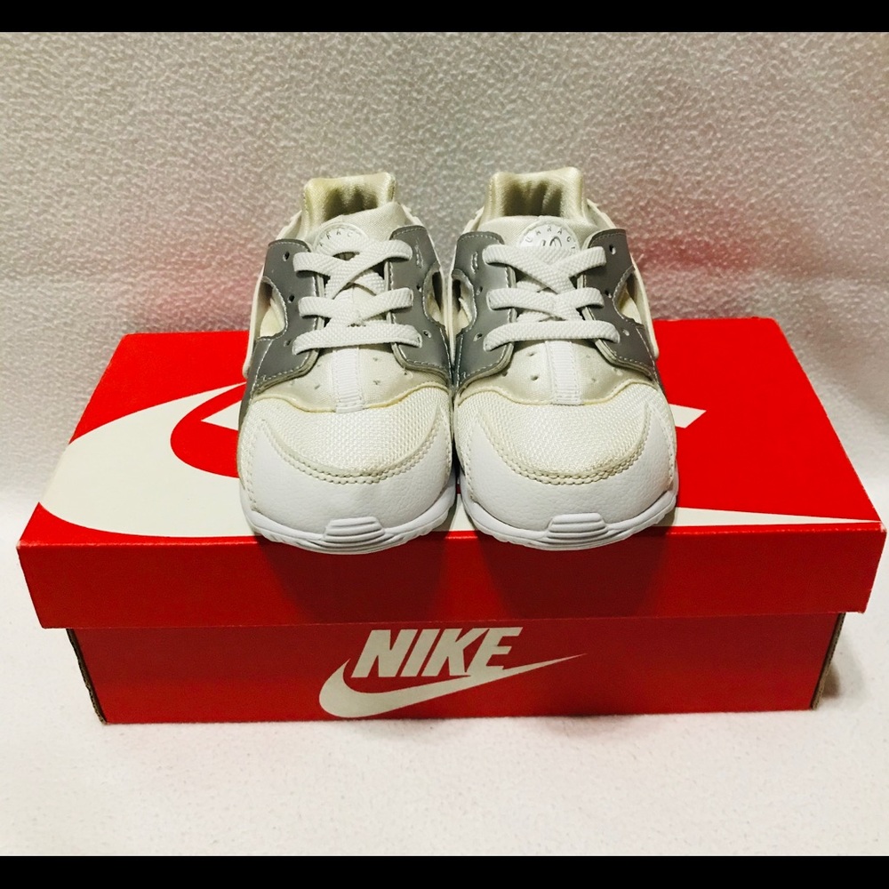 Nike Huarache Run 7c